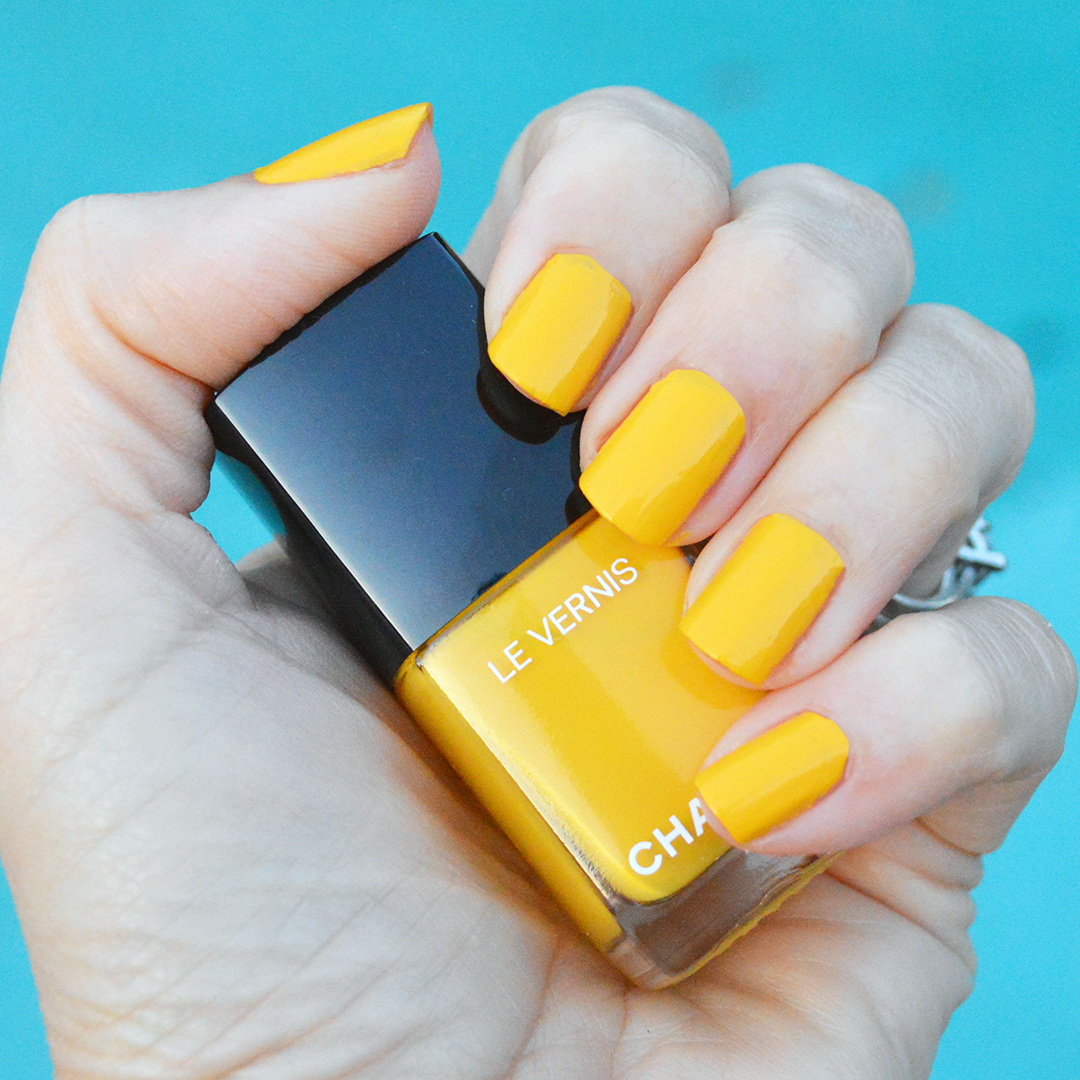 chanel giallo napoli nail polish spring 2018 review