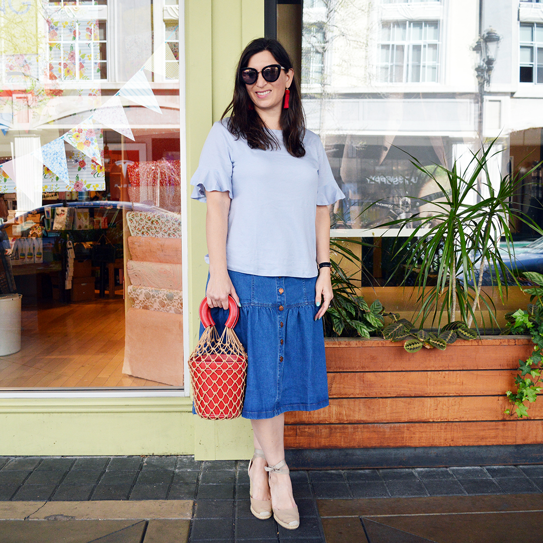how to style a denim skirt
