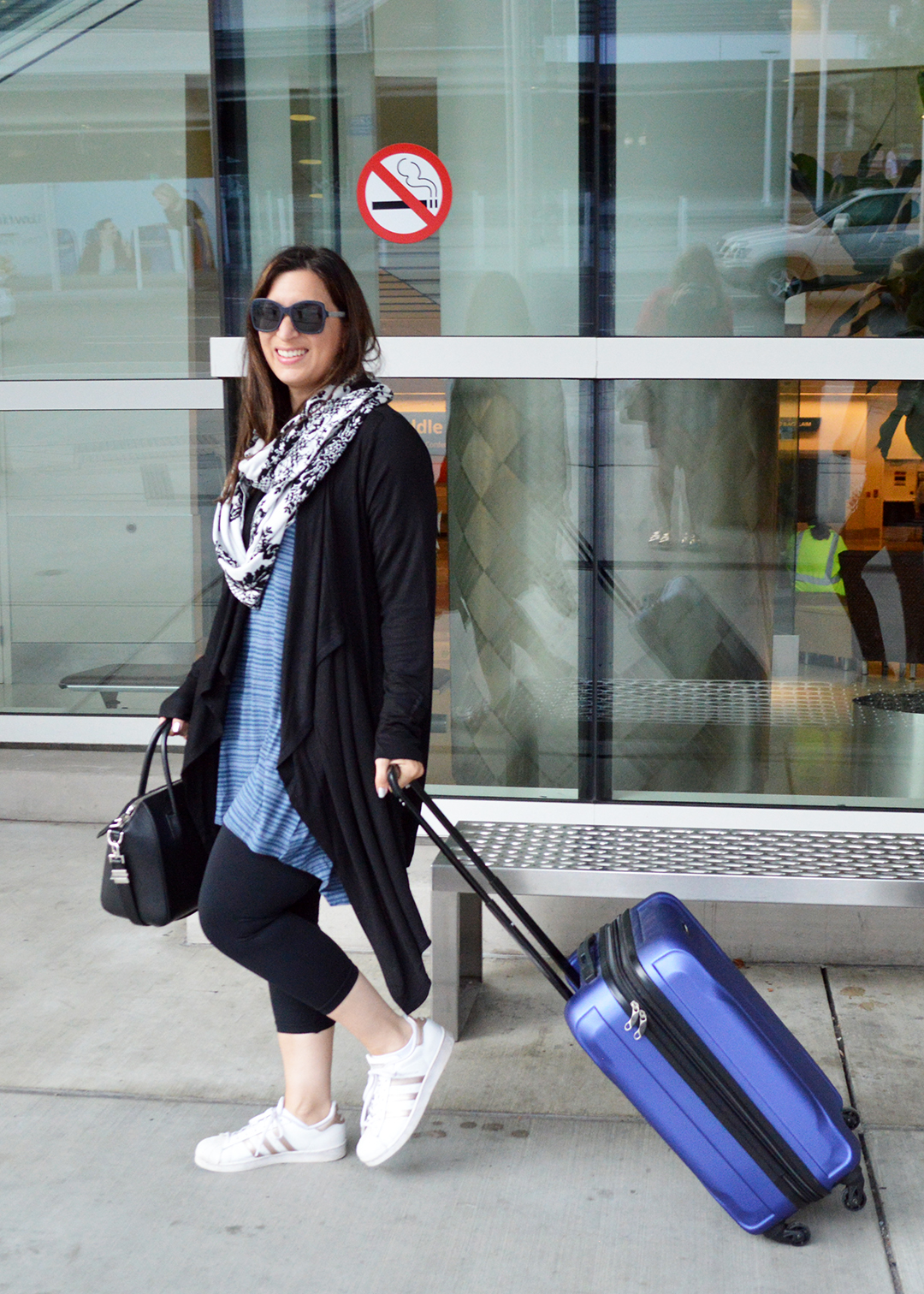 how to dress on an airplane