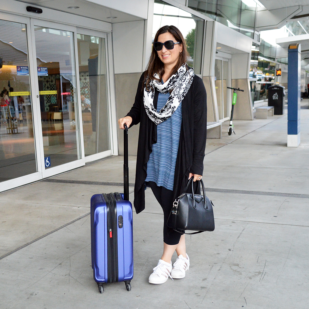 comfortable airplane outfits