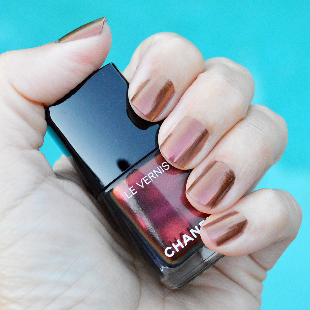 chanel holiday 2018 nail polish opulence review