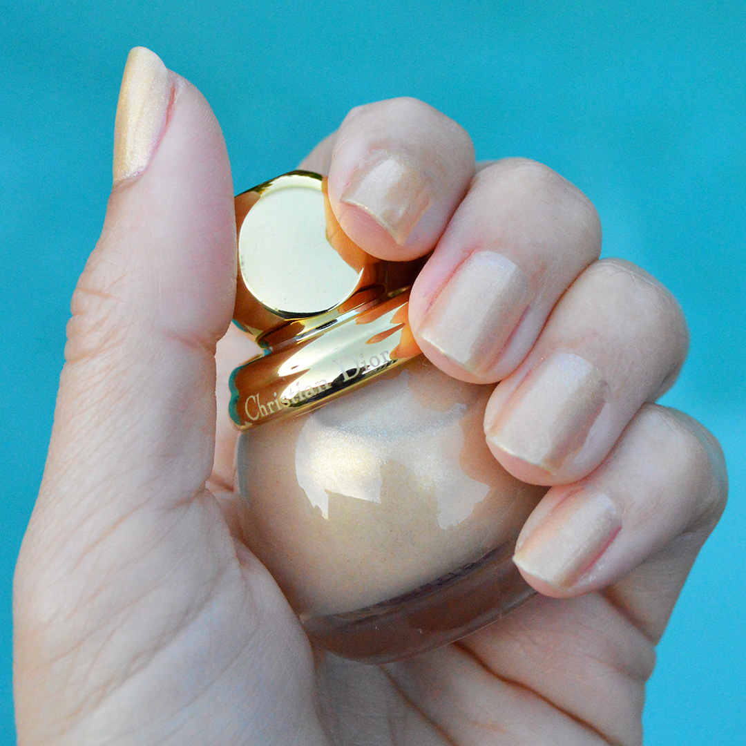 dior promosse nail polish diorific holiday 2018 collection review
