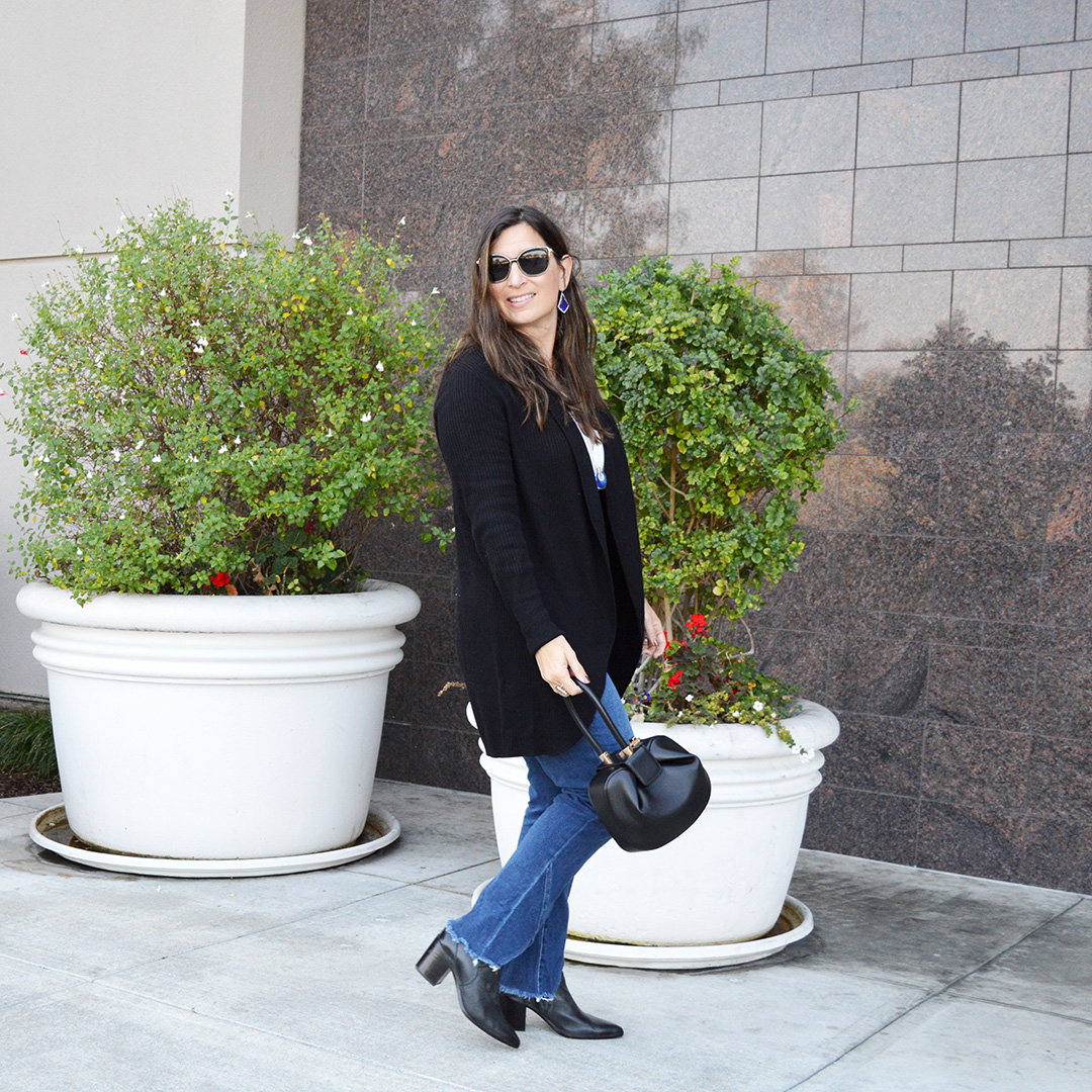 fall black cardigan and jeans