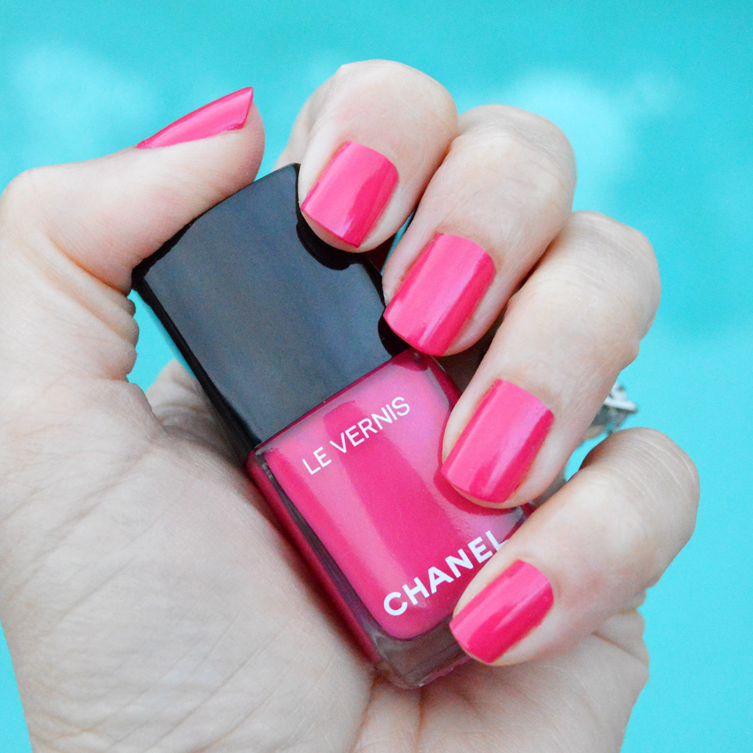 chanel joyau nail polish pierre de lumiere late spring 2019 makeup collection