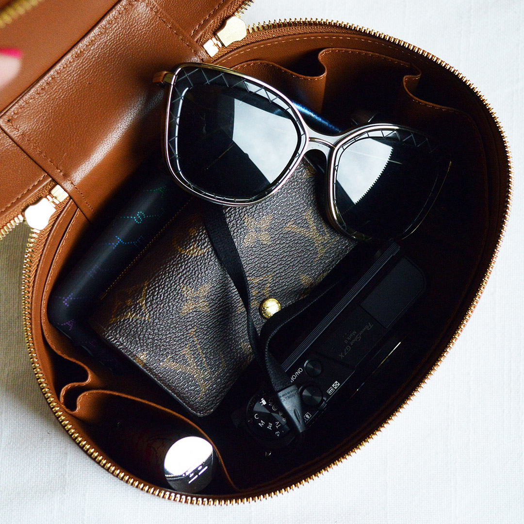mansur gavriel train case interior capacity