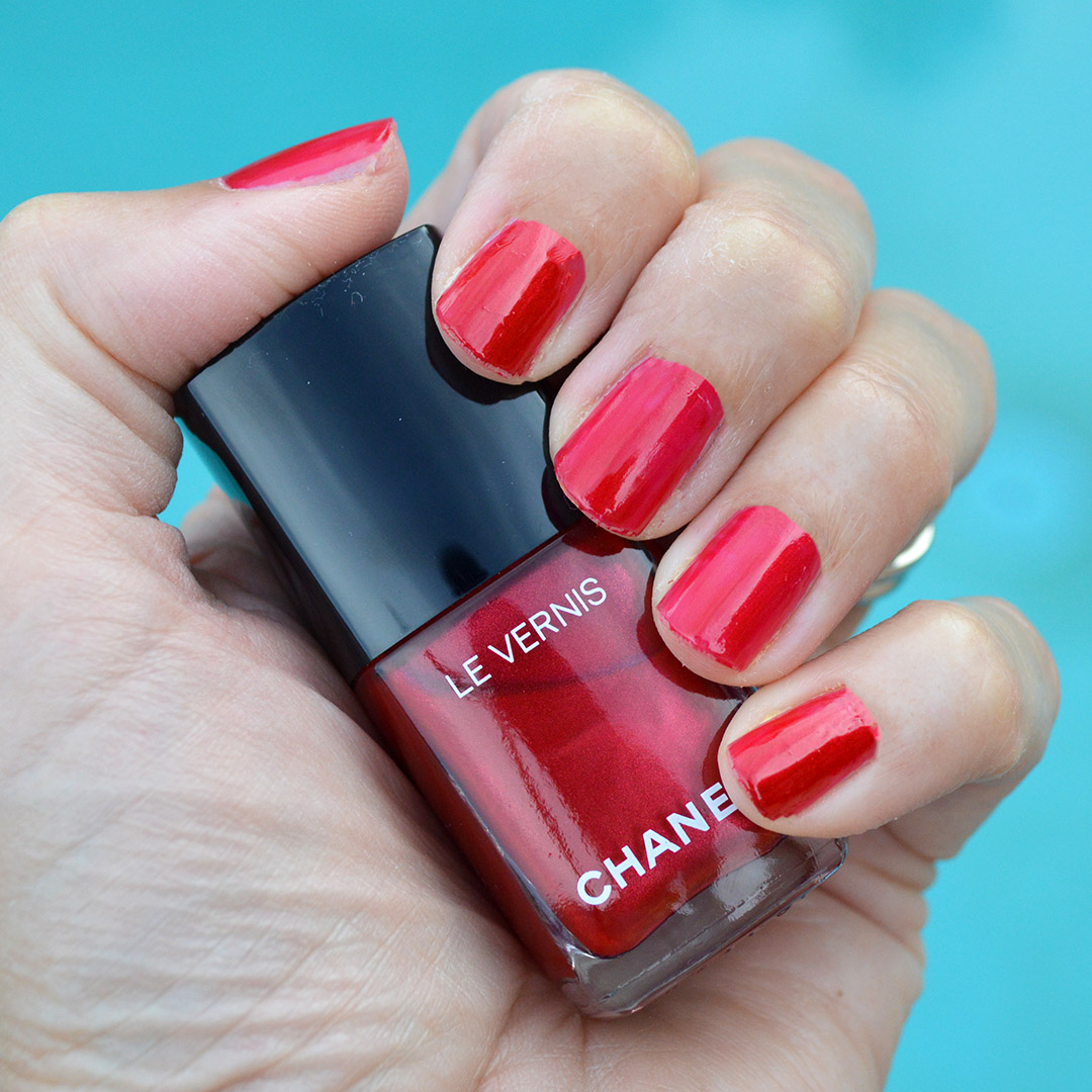 chanel radiant red nail polish summer 2019 review