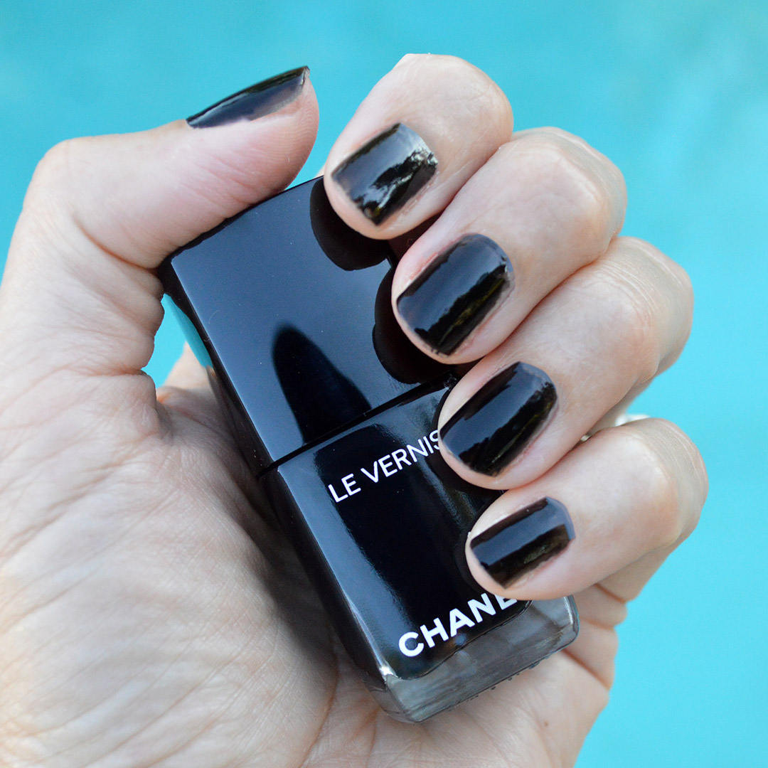 chanel pure black nail polish fall 2019 review