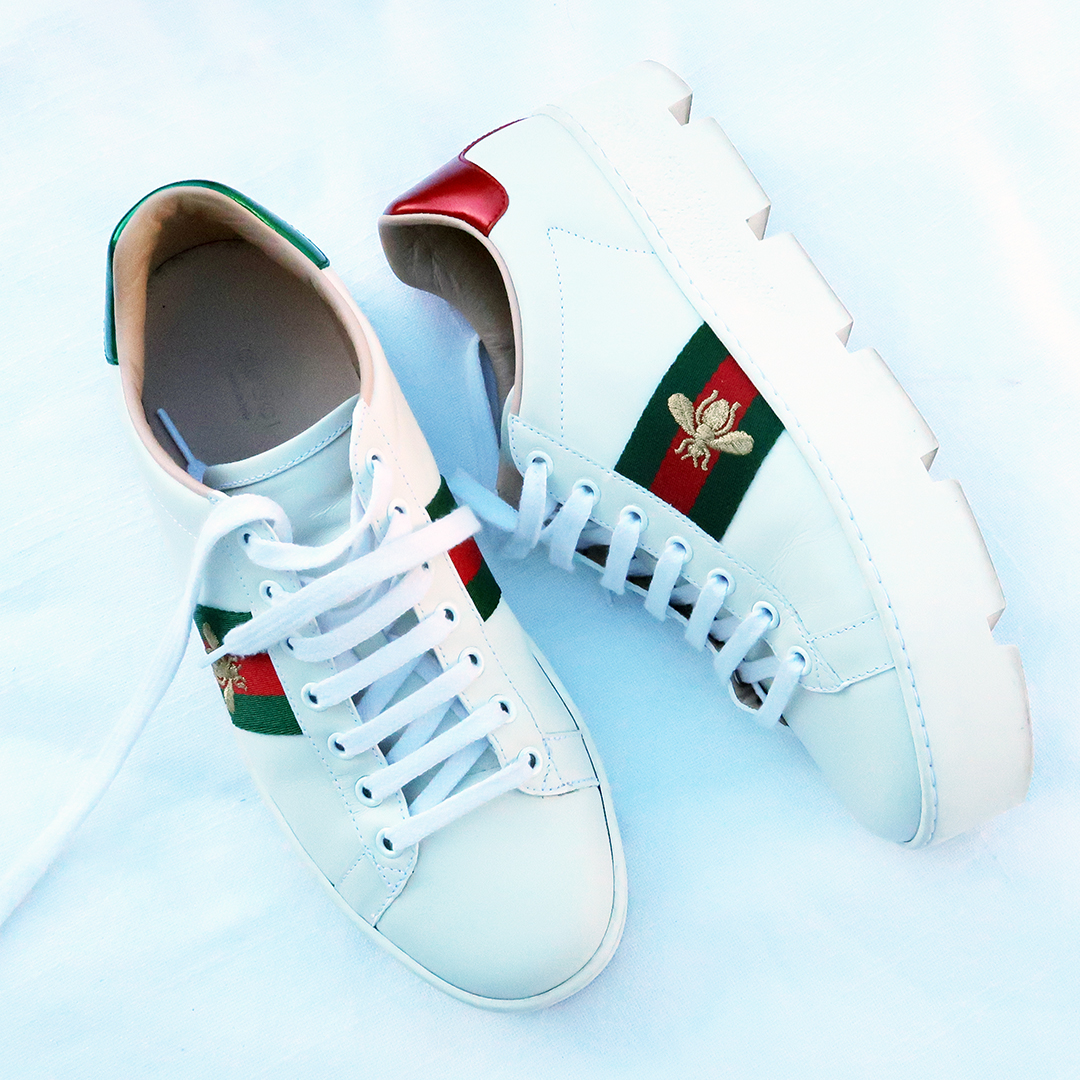 easy way to clean white leather sneakers