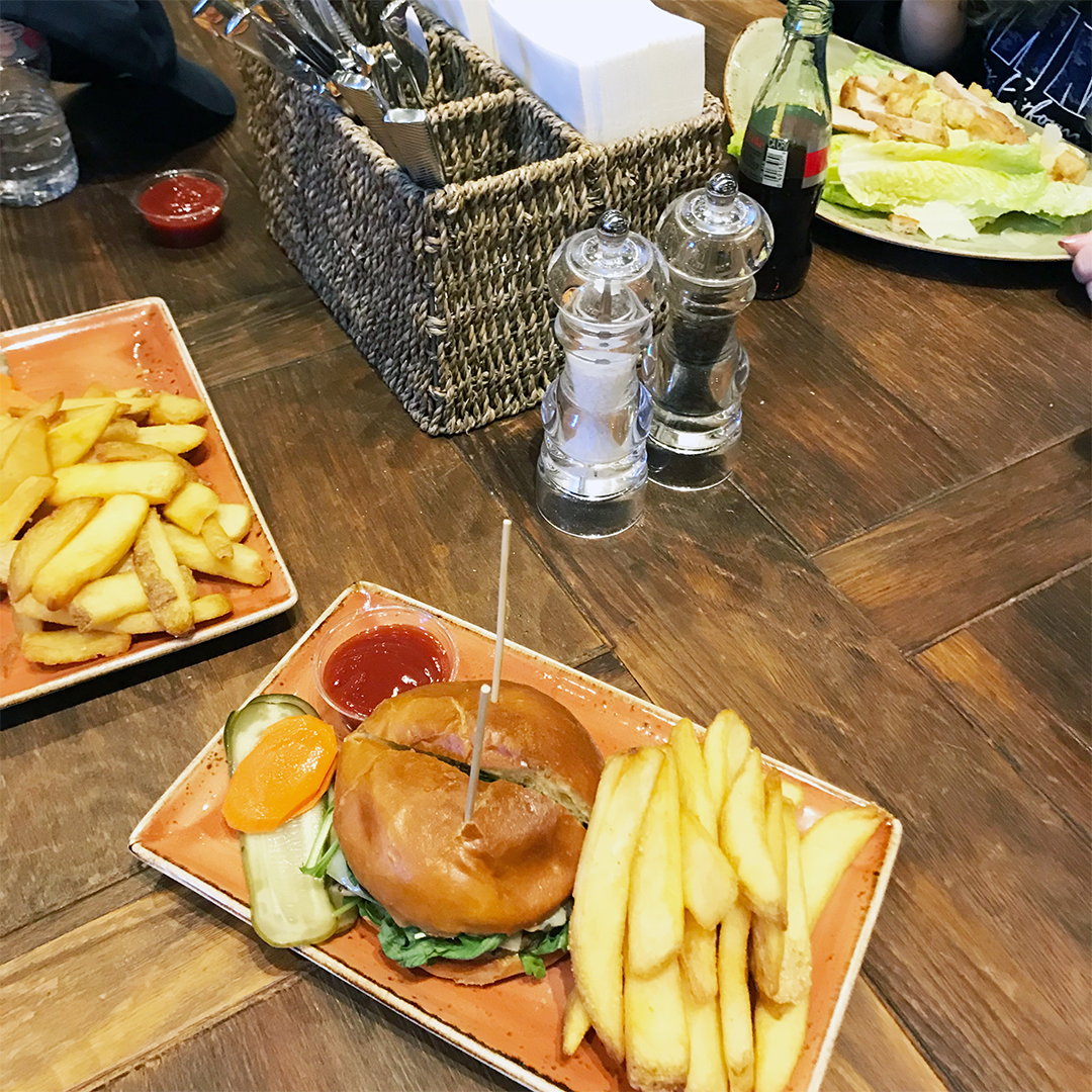 lunch cia greystone