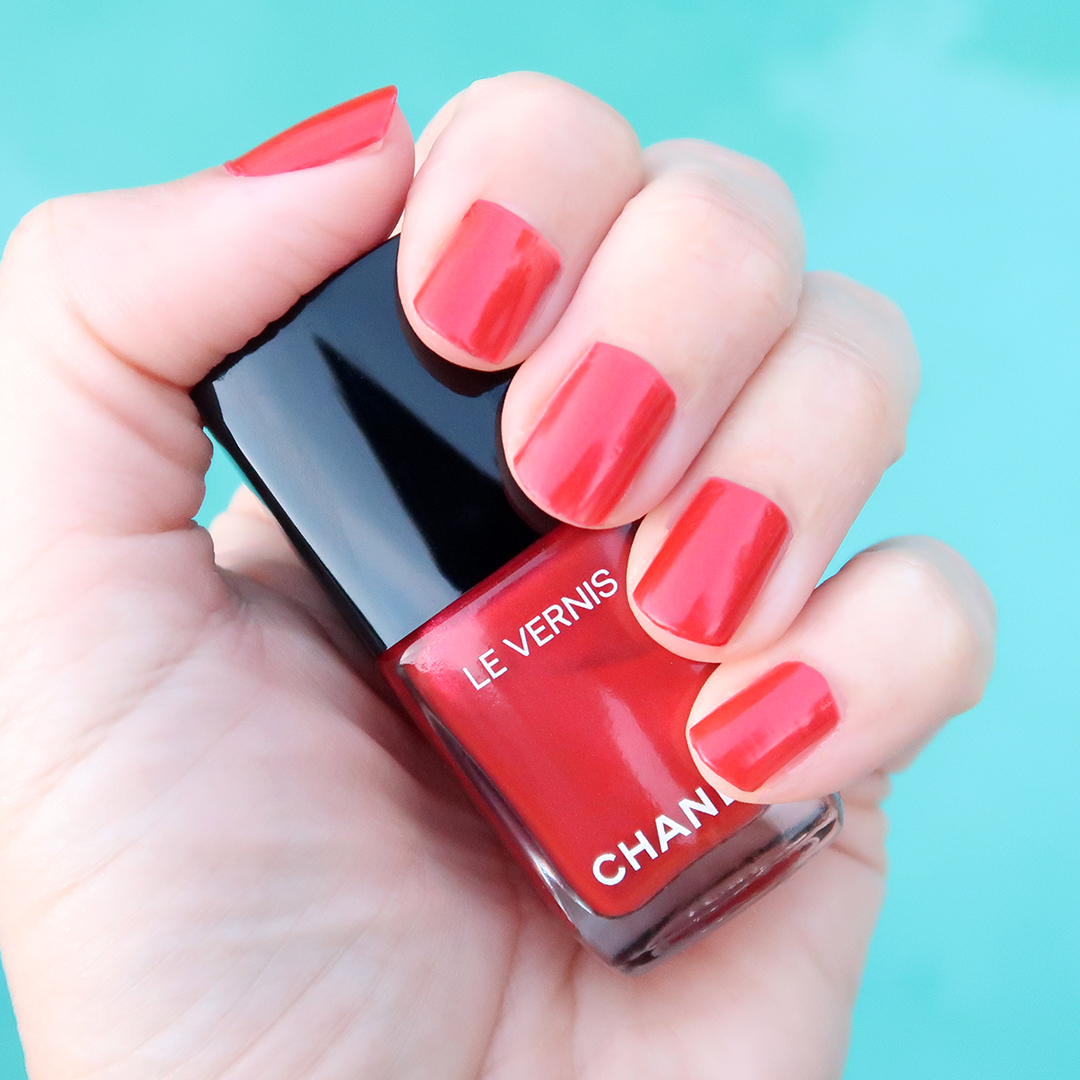 chanel metallic bloom nail polish spring 2021