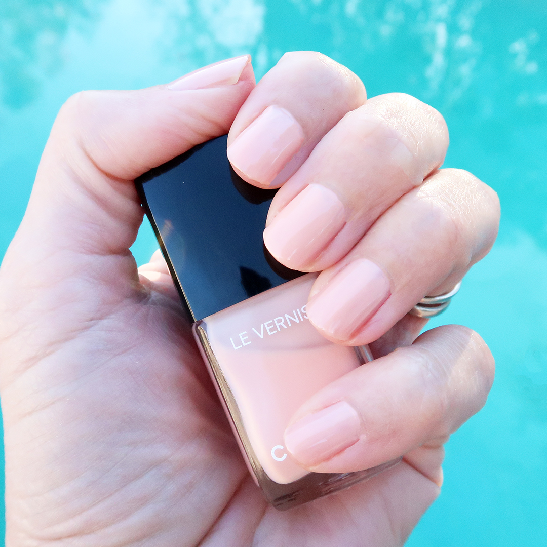 chanel pensee nail polish spring 2021