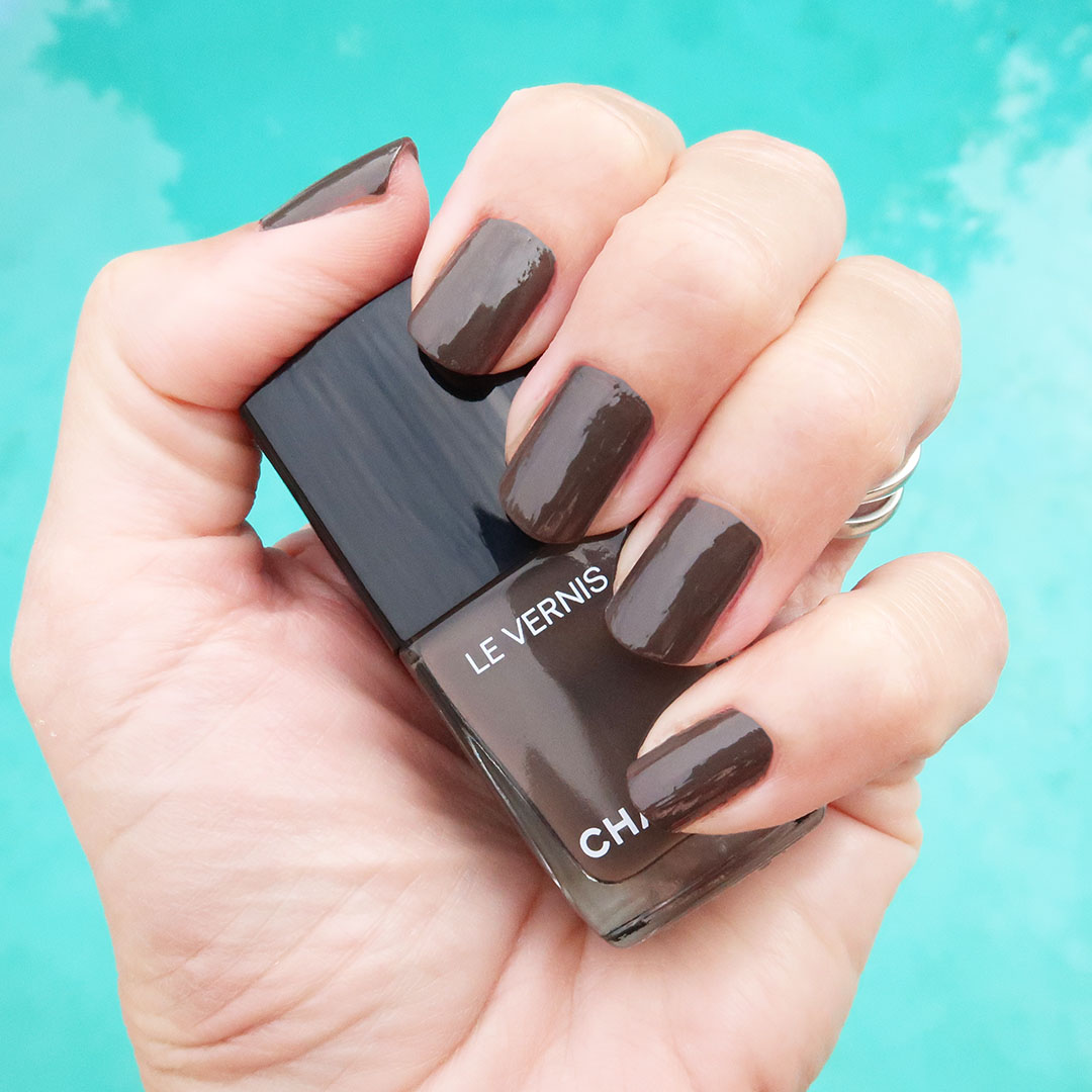 Chanel brun fume nail polish chanel fall 2021 nail polish