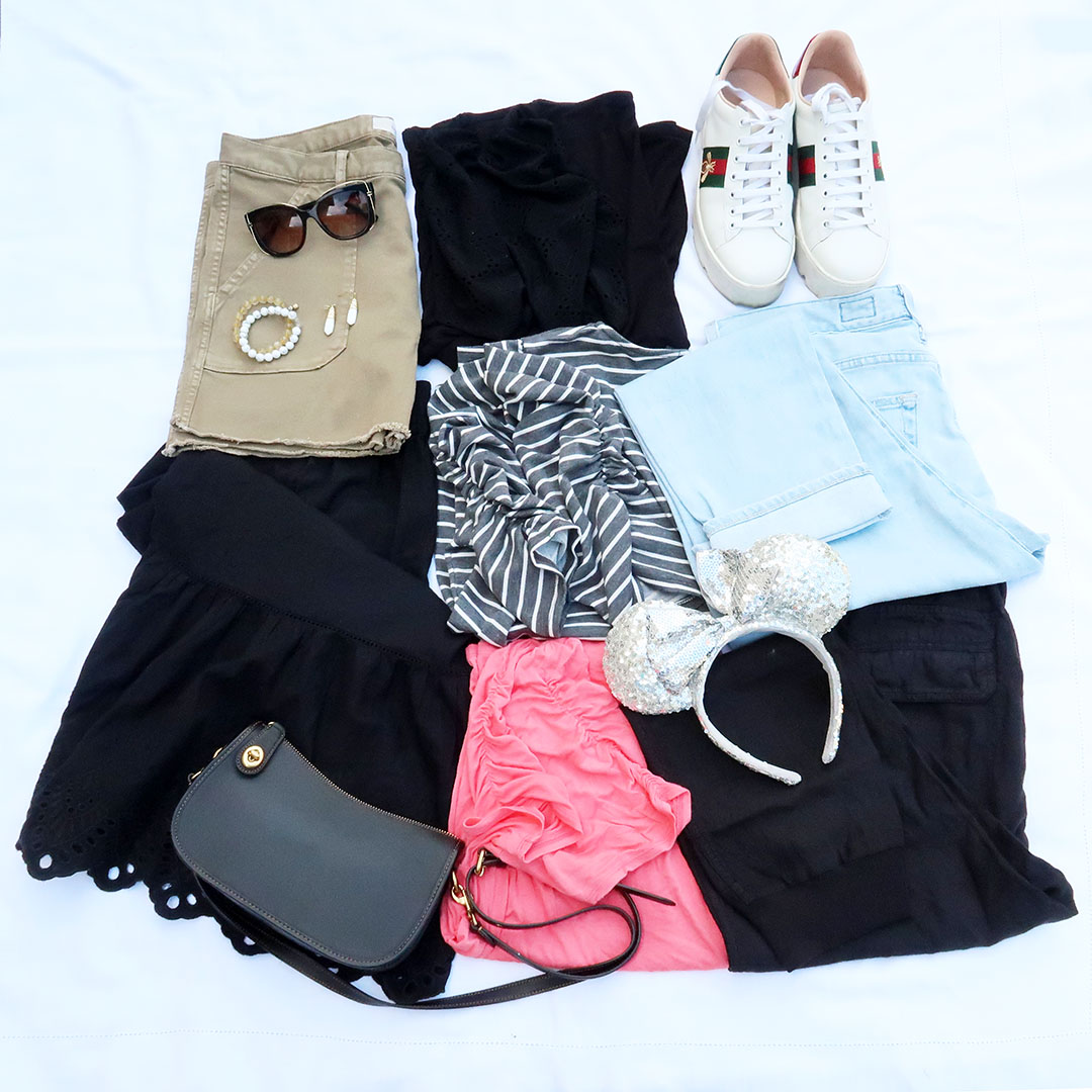 Disneyland summer packing list what to pack for Disneyland in the summer when it is hot
