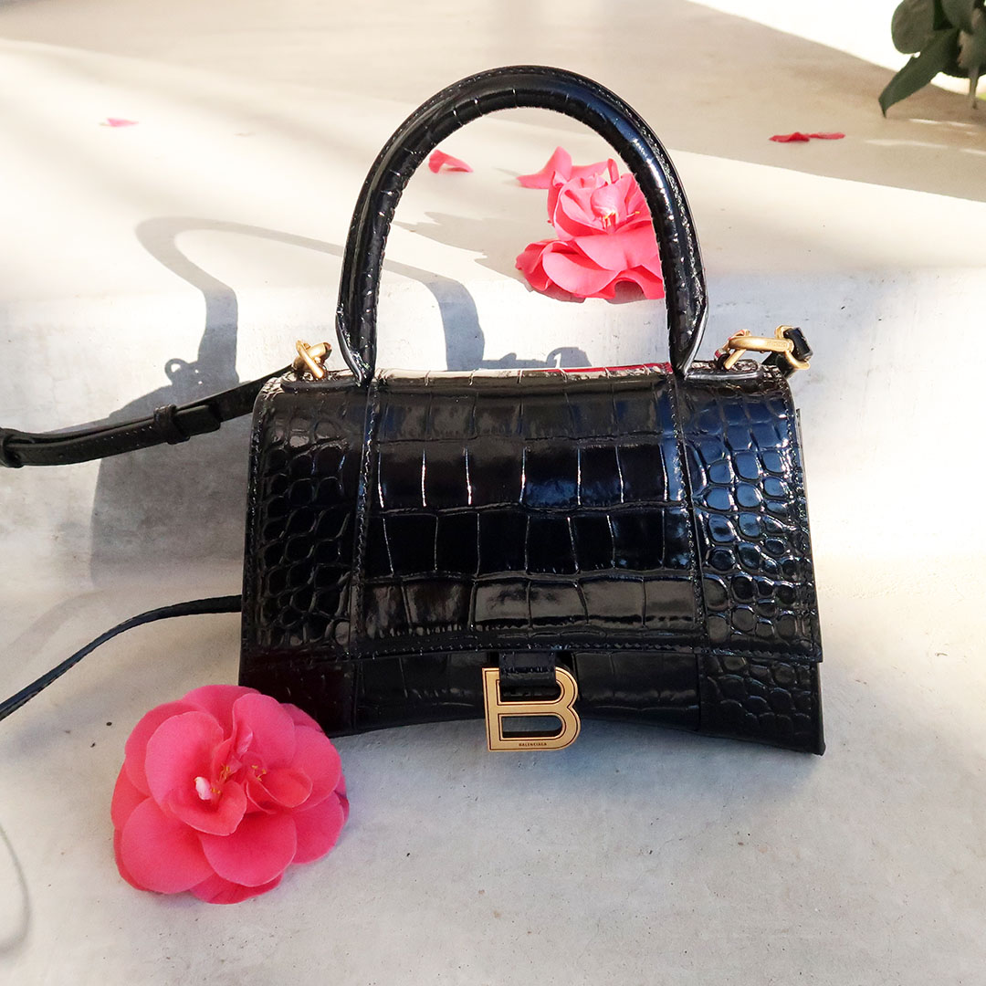it bag 2022 hottest must have handbag balenciaga hourglass top handle bag