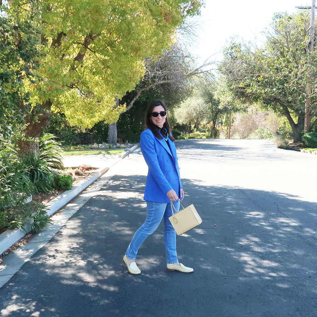 how to style a blazer with jeans
