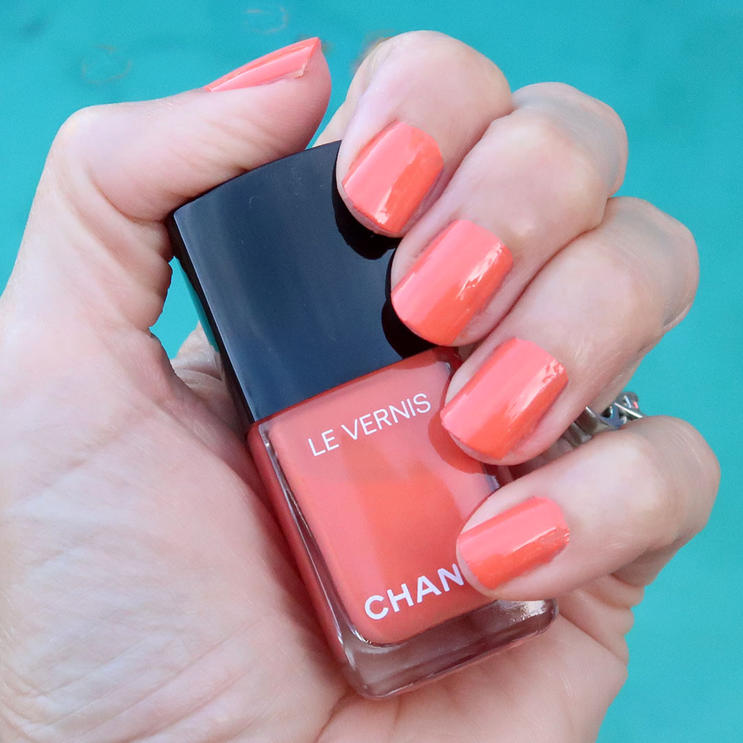 chanel cap corail nail polish summer 2022
