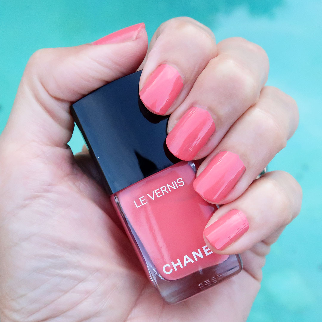 chanel rose coquillage nail polish summer 2022