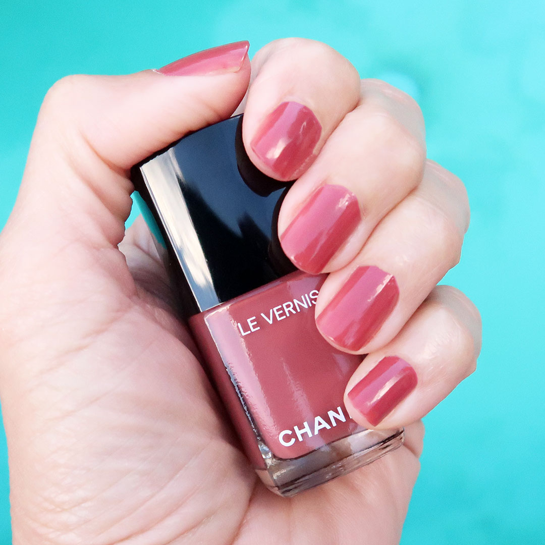 chanel emotion nail polish fall 2022 nail polish review 