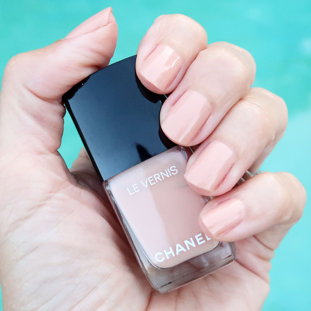 chanel harmonie nail polish chanel nail polish fall 2022 review
