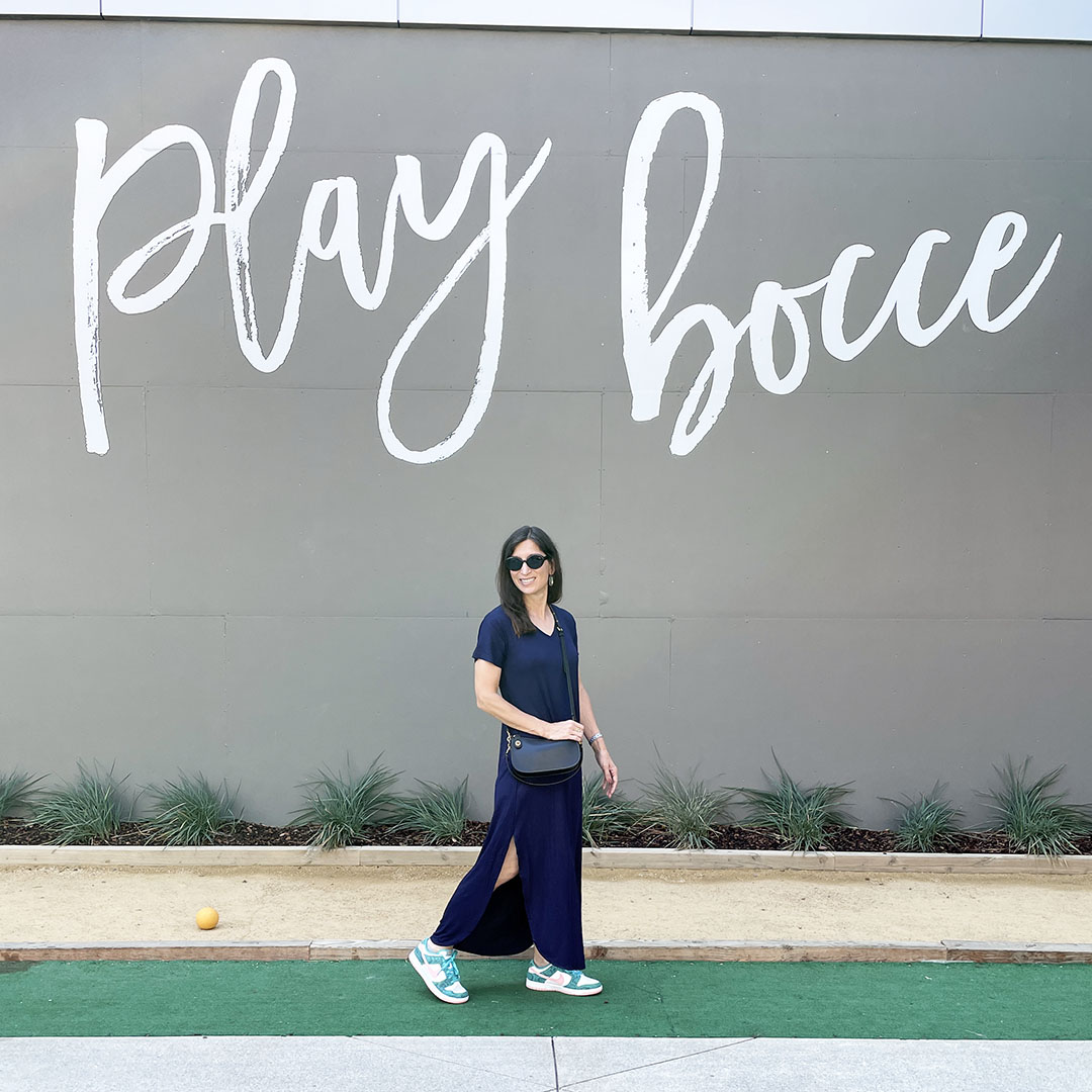 casual t-shirt maxi dress summer into fall outfits