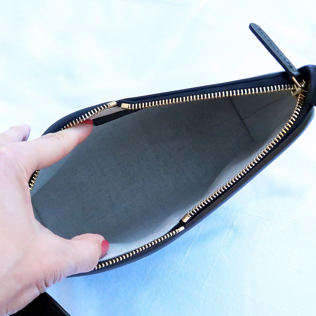 mansur gavriel m frame baguette interior
