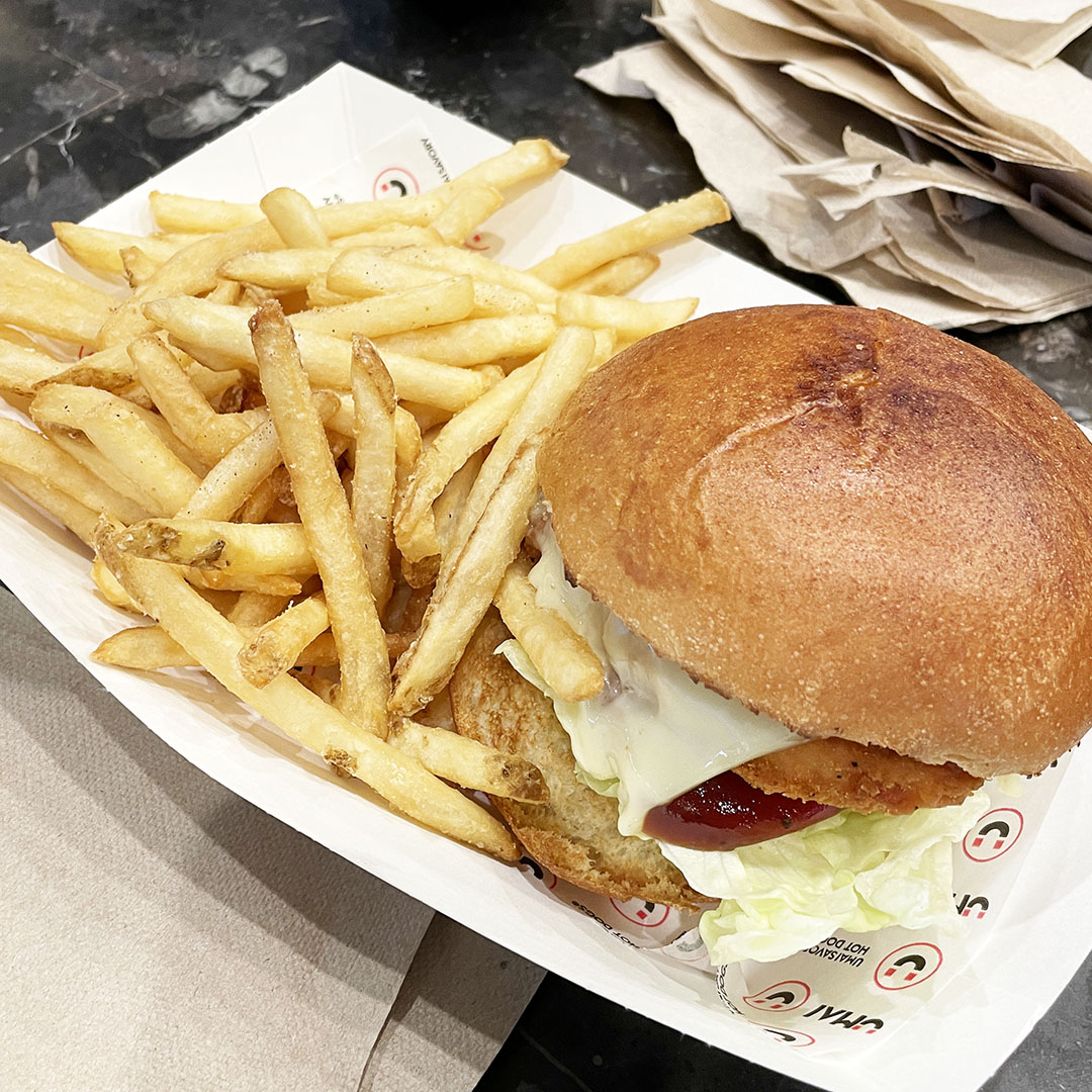 umai hot dogs valley fair chicken sandwich