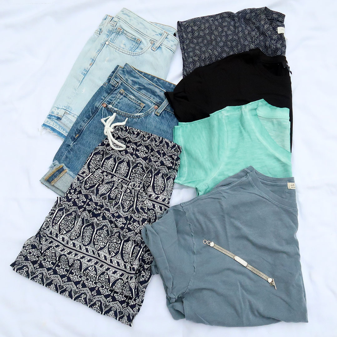 summer 2023 capsule wardrobe casual