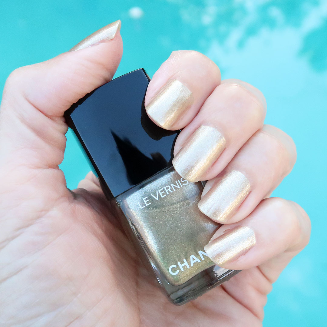 chanel tuxedo nail polish holidays 2023