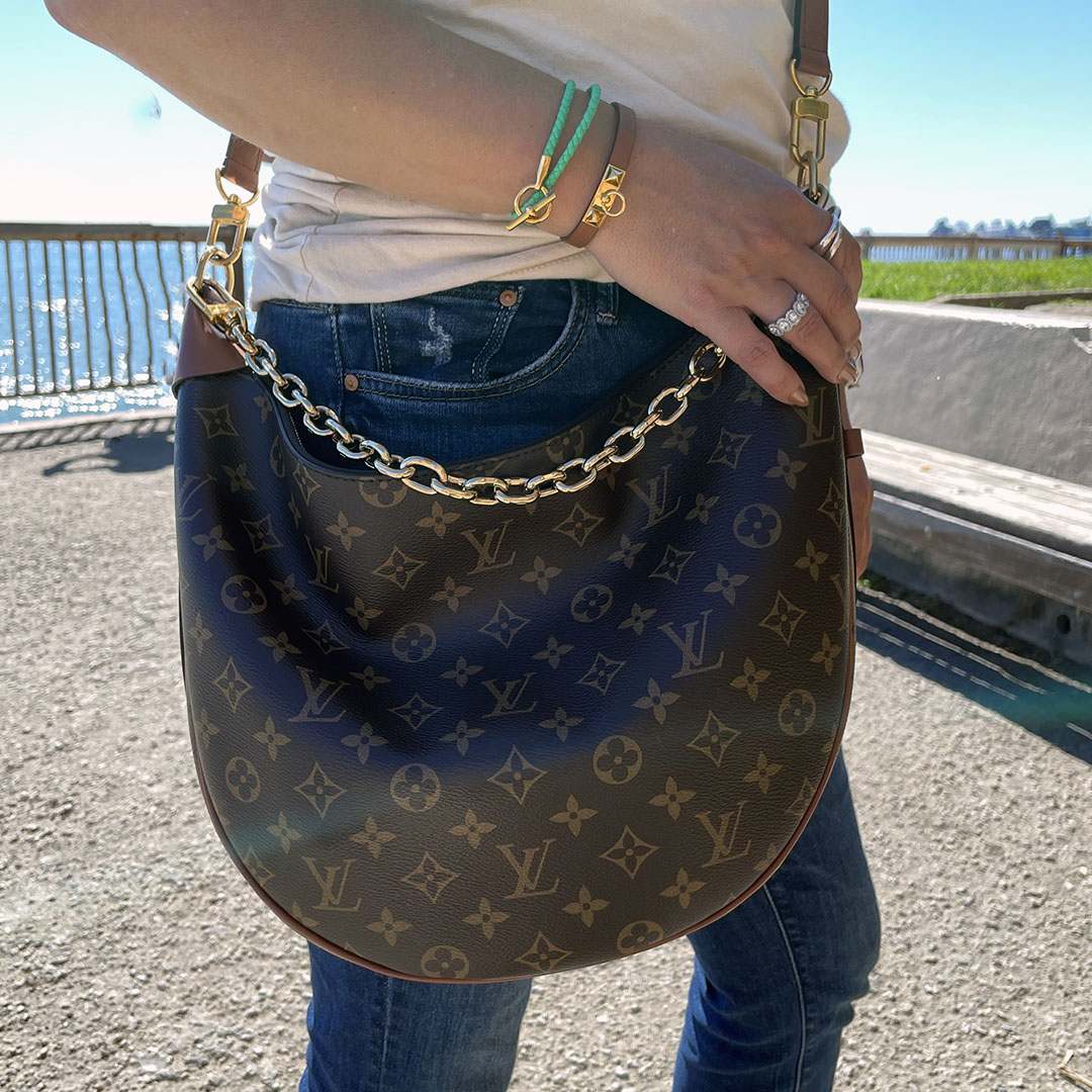 louis vuitton hobo bag