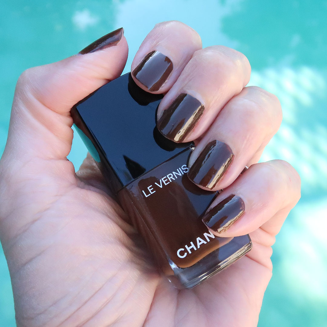 chanel faun nail polish fall 2024 