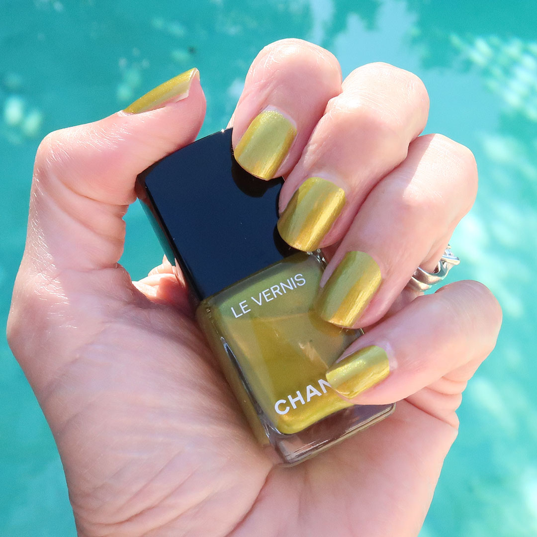 chanel reveuse nail polish fall 2024