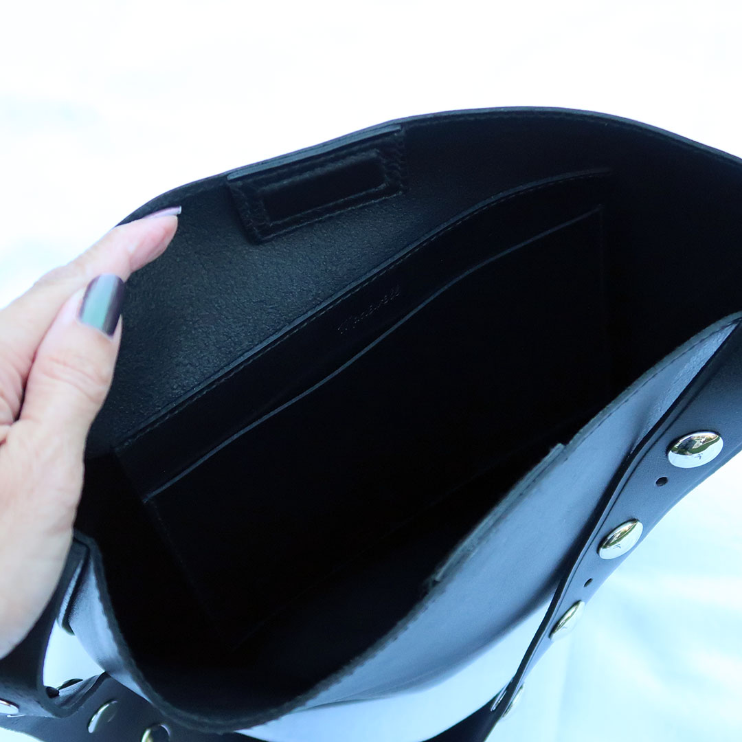 madewell essential bucket tote interior