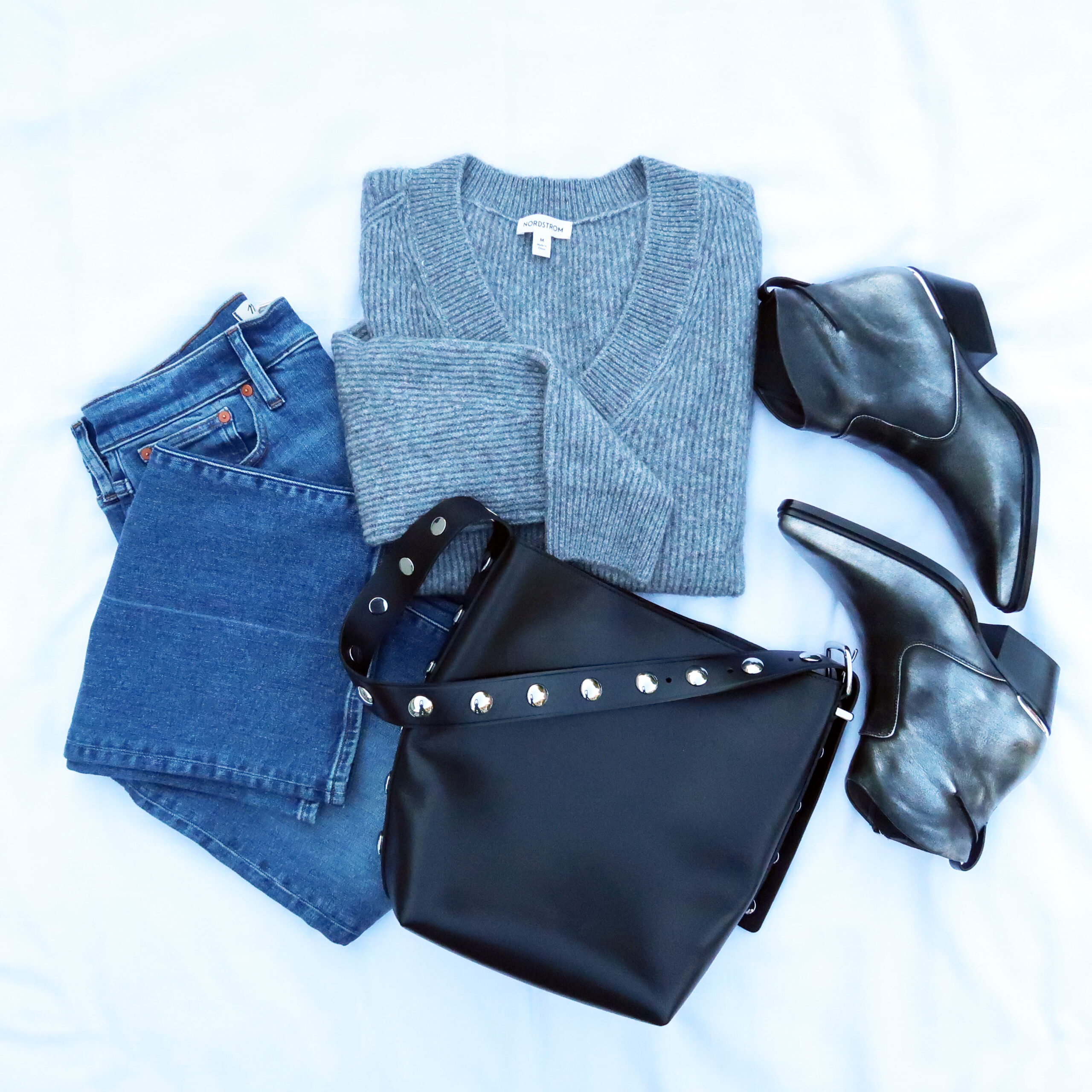 madewell essential medium bucket tote outfit ideas